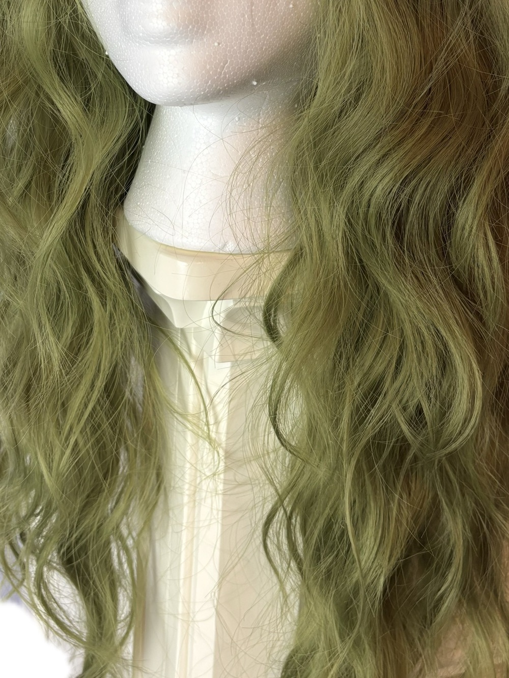 Long Wavy Olive Green Women’s Wig - Unbranded - Picture 8 of 8